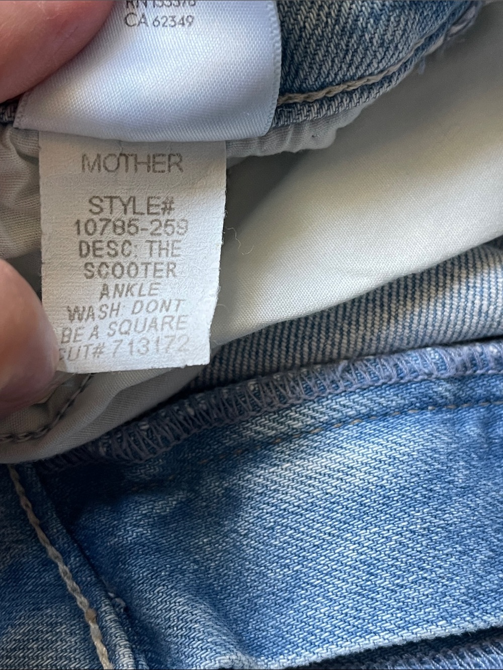 MOTHER the Scooter Ankle Jeans in Don’t Be A Square - Picture 8 of 9